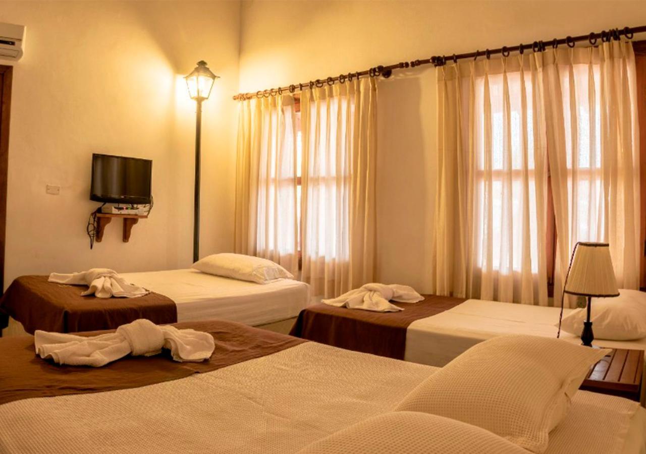 Hotel Mami Vilma Roboré Kültér fotó